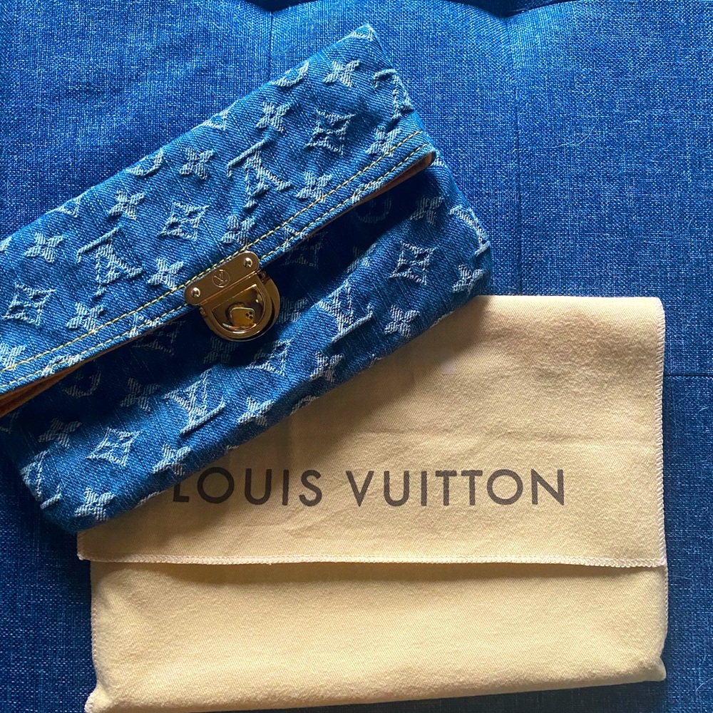 💙🤍LV denim pochette🤍💙